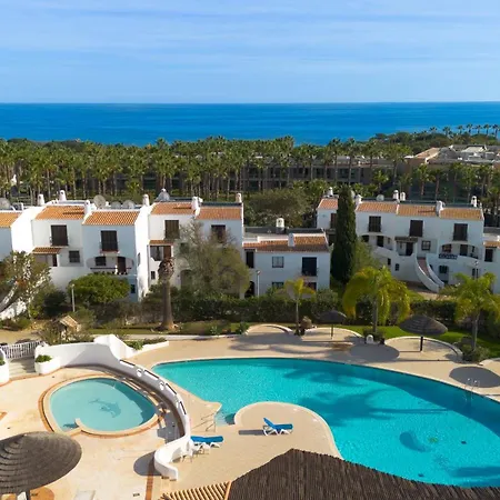 Διαμέρισμα Coastal Retreat With Pool And Access By Drago *